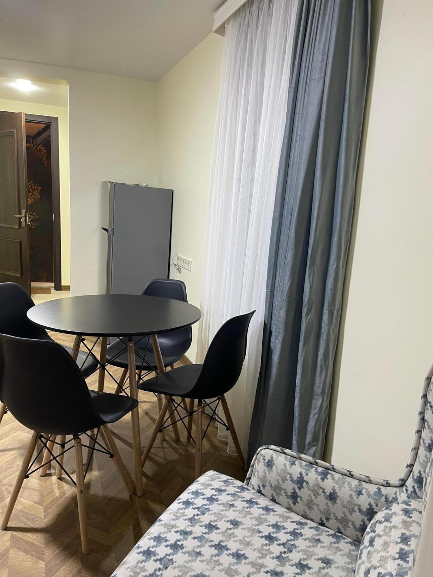 Flats At Era Square Hotel Batoemi Buitenkant foto